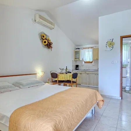 Apartmets Slavica 1644 Appartement Banjole